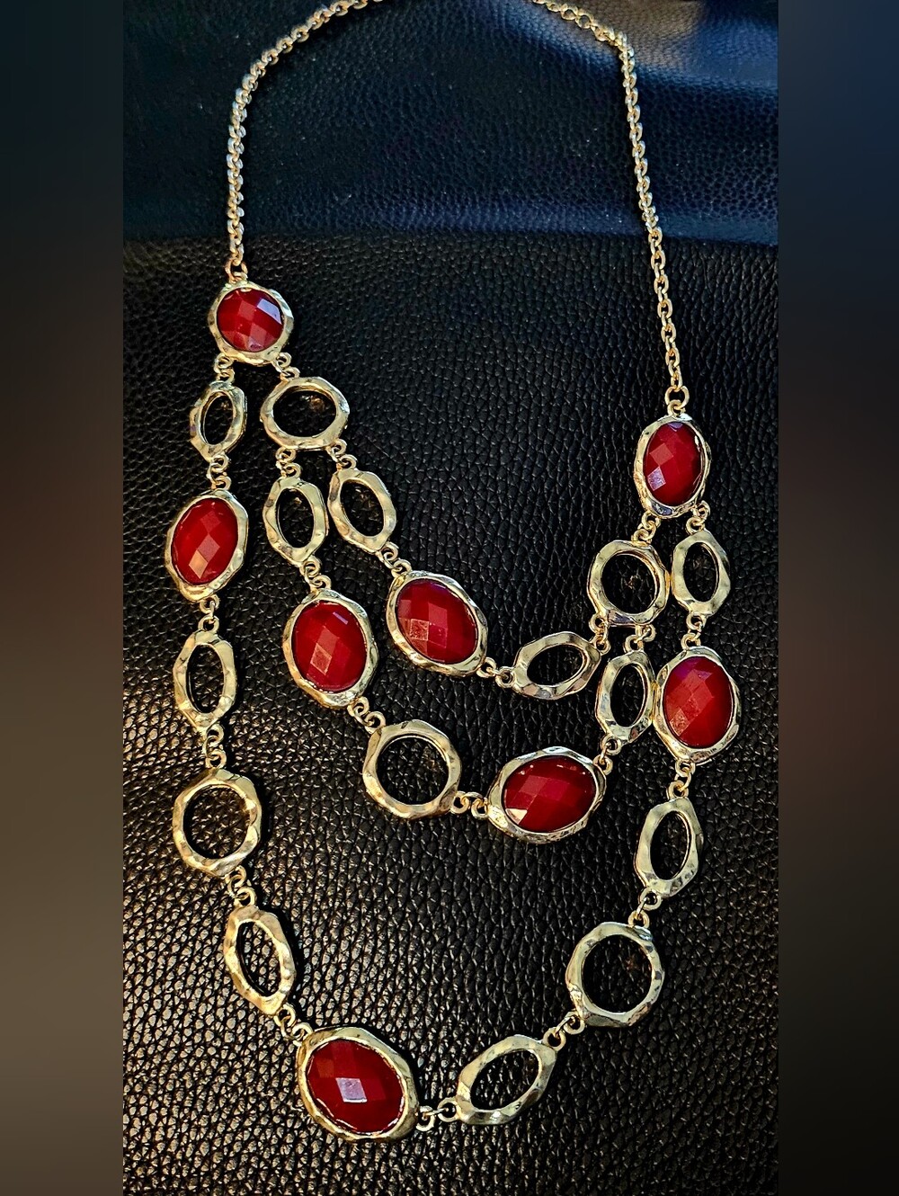22"Gold Tone Red Faceted Stone Open Oval Link Station Necklace